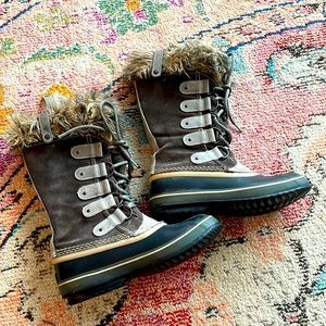 Sorel Joan of Arctic Snow Boots Size 8